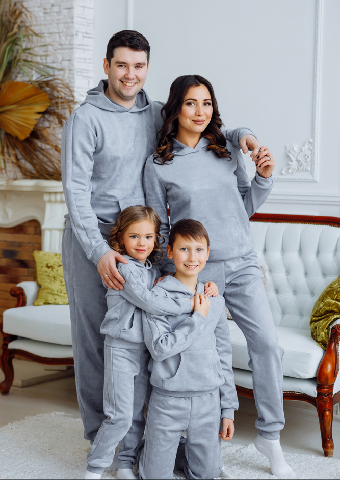 Новинка: Спортивные костюмы для всей семьи